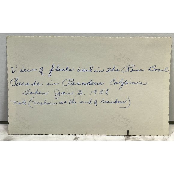 Tournament of Roses Parade Floats Found Photo 1958 Vintage Snapshot Pasadena CA - Picture 3 of 6